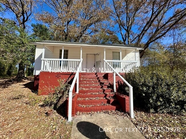 Primary Photo - 909 Troup St