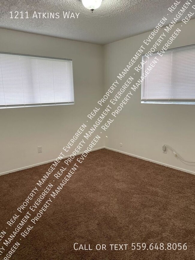 Building Photo - 1211 Atkins Way