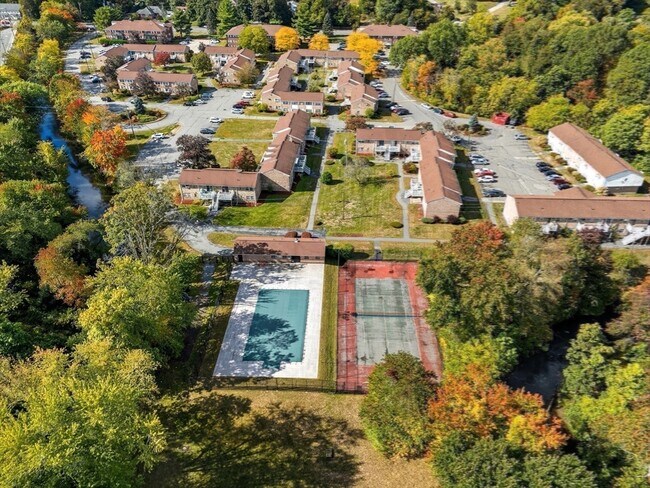 Building Photo - 10 Washington Park Dr