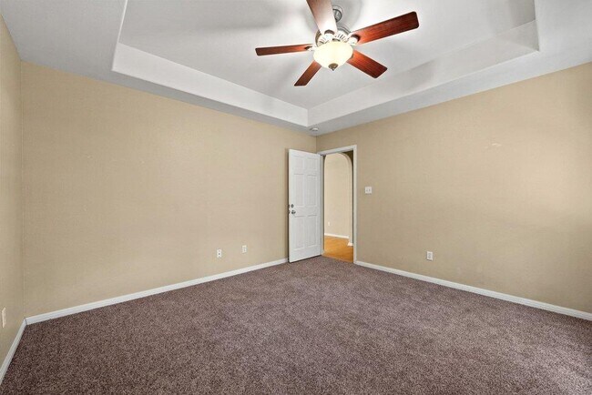 Building Photo - 5208 Sioux Ln