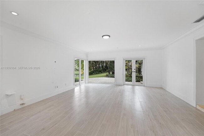 Building Photo - 10640 SW 61st Ave