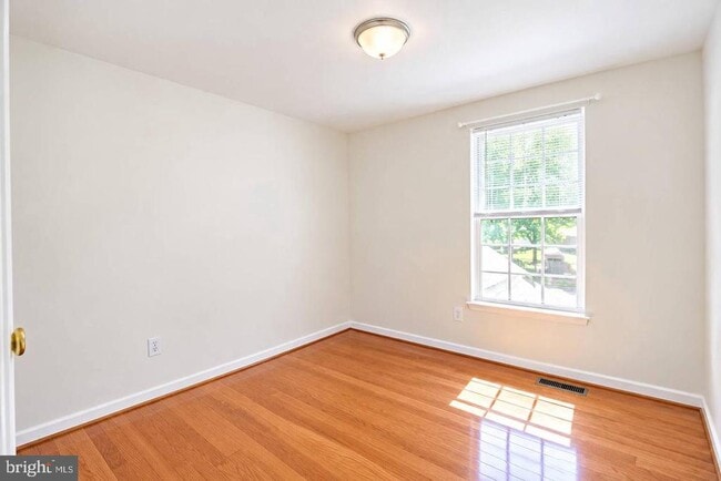 Building Photo - 12303 Milestone Manor Ln