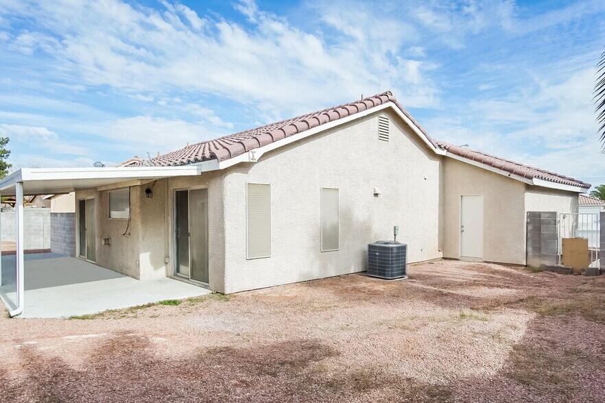 Building Photo - 5323 Sable Ct