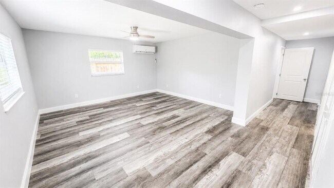 Building Photo - 2728 Goodrich Ave