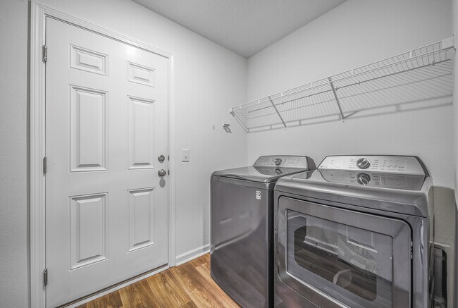 Building Photo - 8739 Schooner Ln