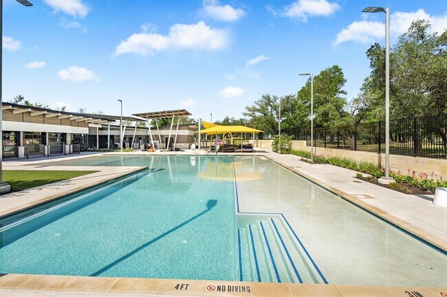 Building Photo - 121 Morrison Dr