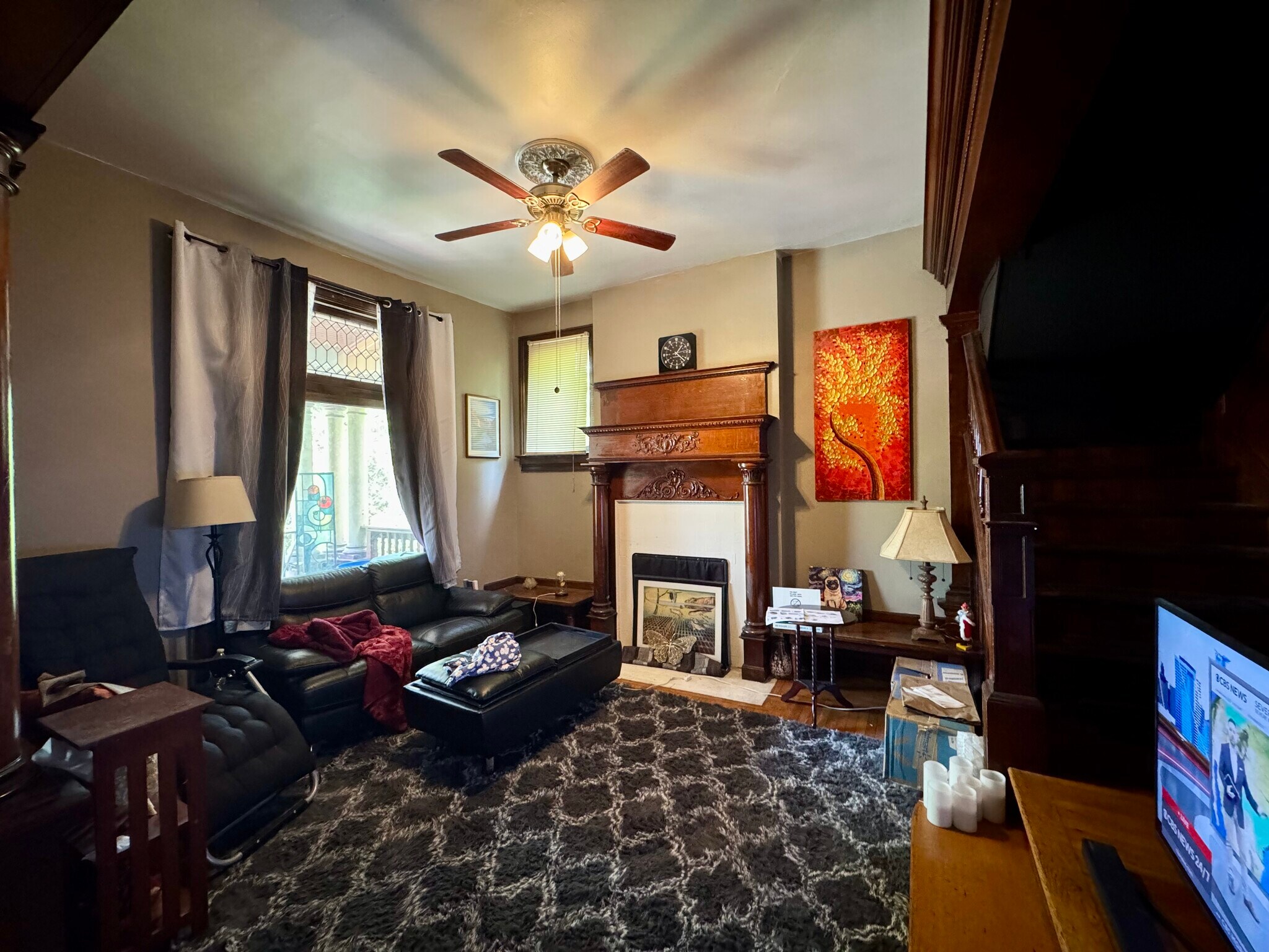 Living room - 1749 Crafton Blvd
