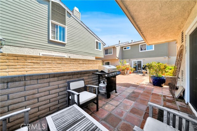 Building Photo - 24709 Santa Clara Ave