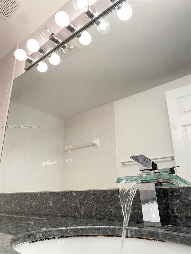 Building Photo - 2440 E Preserve Way