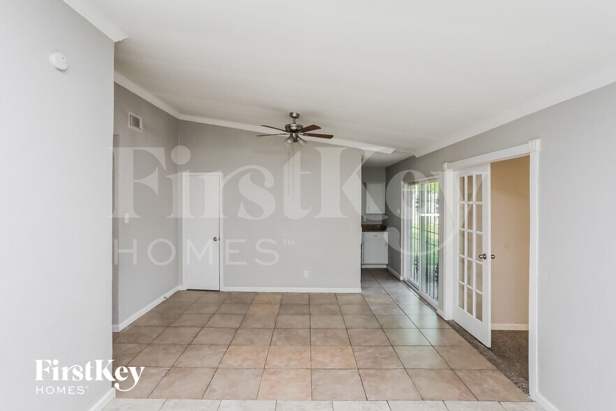 Building Photo - 6115 Flagstaff Dr