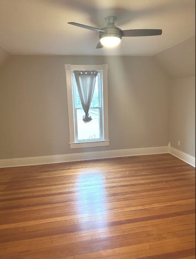 Building Photo - Beautiful 3 Bed/2 Bath in Downtown Colorado Springs!