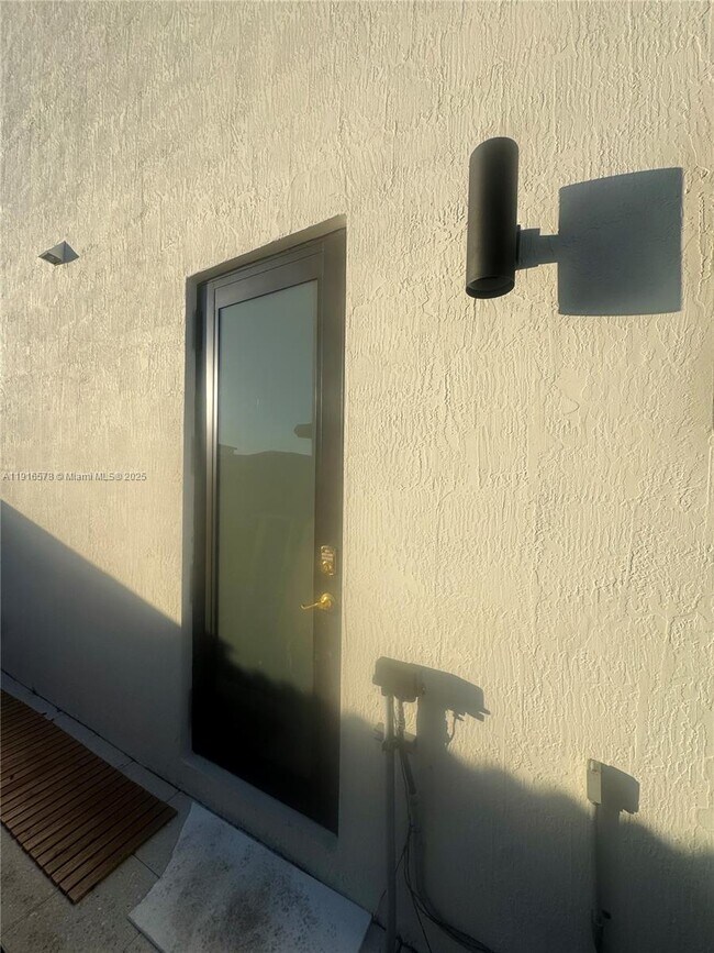 Building Photo - 22712 SW 129th Ave