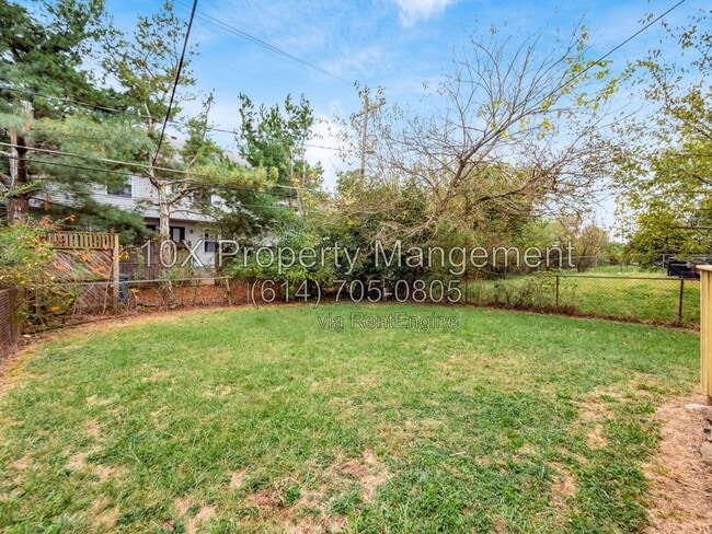 Building Photo - 8235 Goldsmith Dr