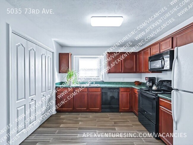 Building Photo - 5035 73rd Ave