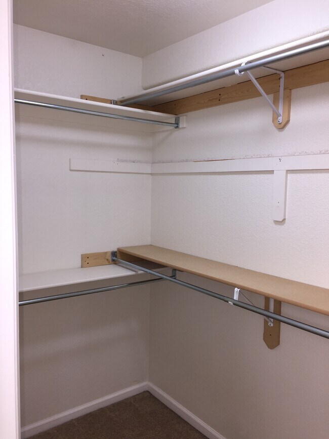 Walk in closet primary bedroom - 314 Maggie St