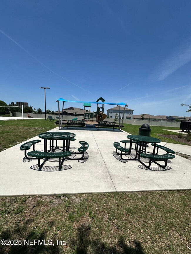 Building Photo - 2062 Garrison Wy