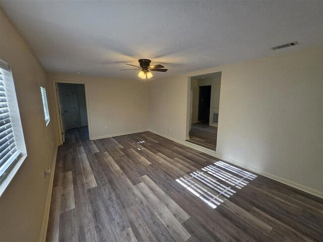 Building Photo - 3329 Western Meadows Dr