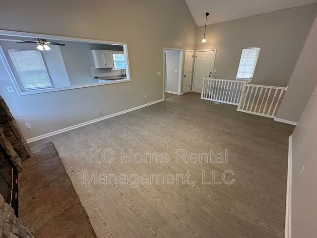Building Photo - 1400 Cypress Dr