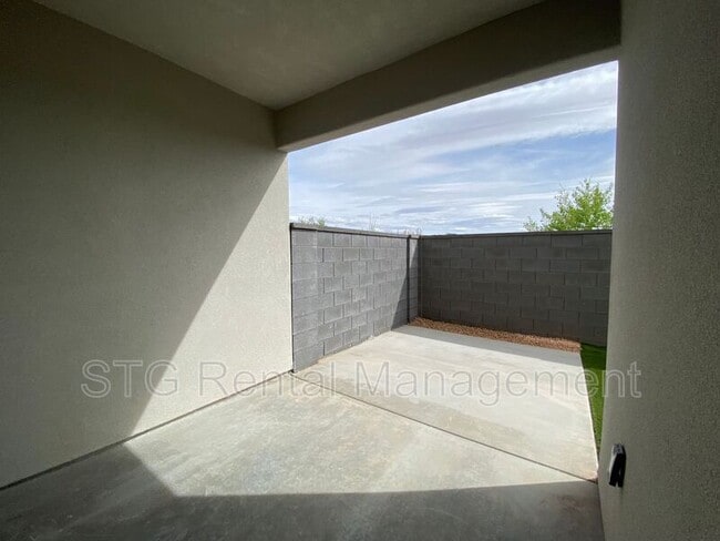 Building Photo - 4381 W 1200 S
