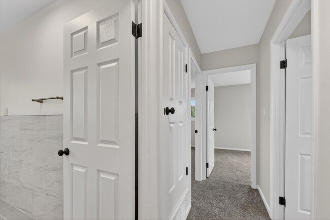 Building Photo - 500 Colgate Ct