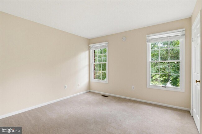 Building Photo - 9708 Locust Hill Dr