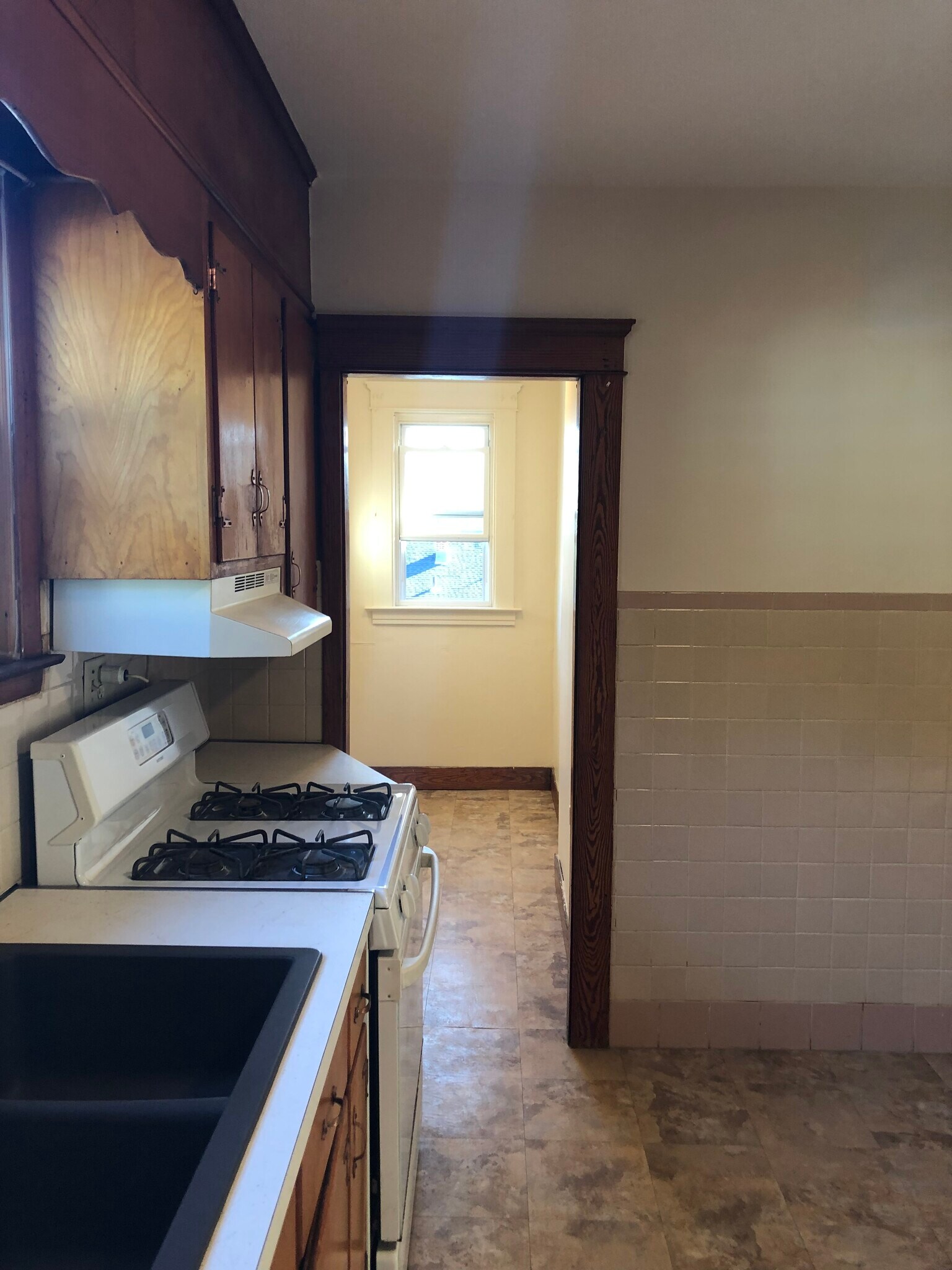 Building Photo - 37 Pine St