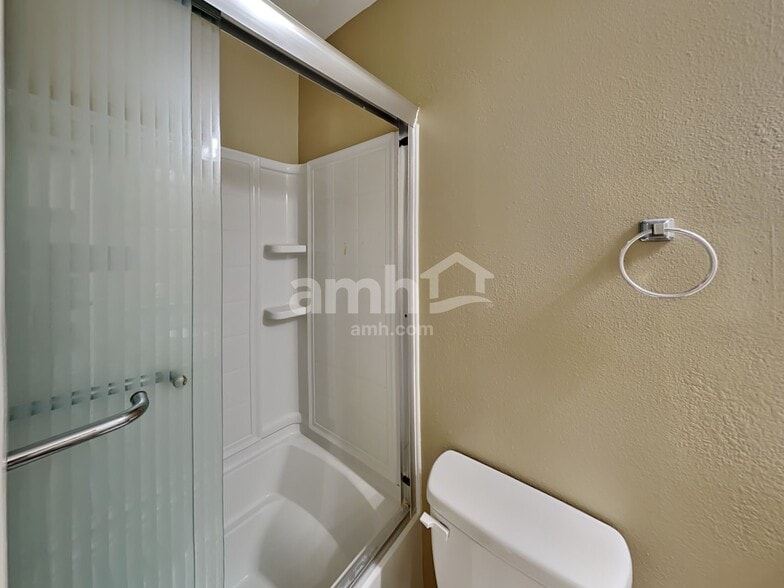 Building Photo - 4403 Thistle Pond Ct