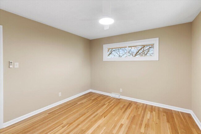 Building Photo - 100 9th Ave