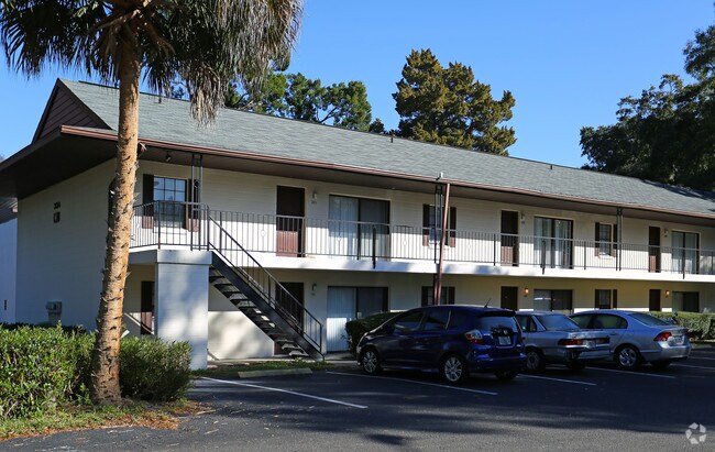Building Photo - Gladewinds Apartments