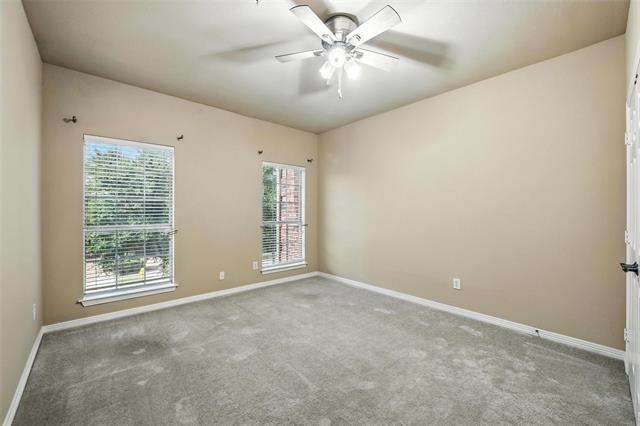 Building Photo - 1008 Colonial Dr