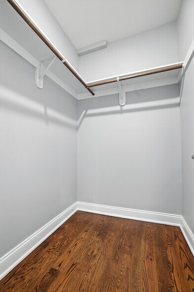 Building Photo - 159 Elm St