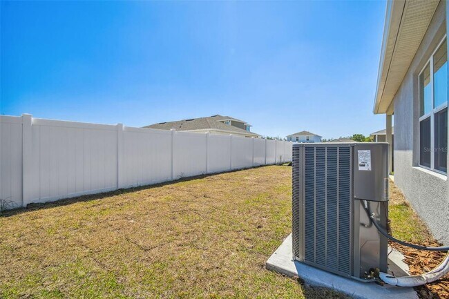 Building Photo - 11896 Thorncrest Dr