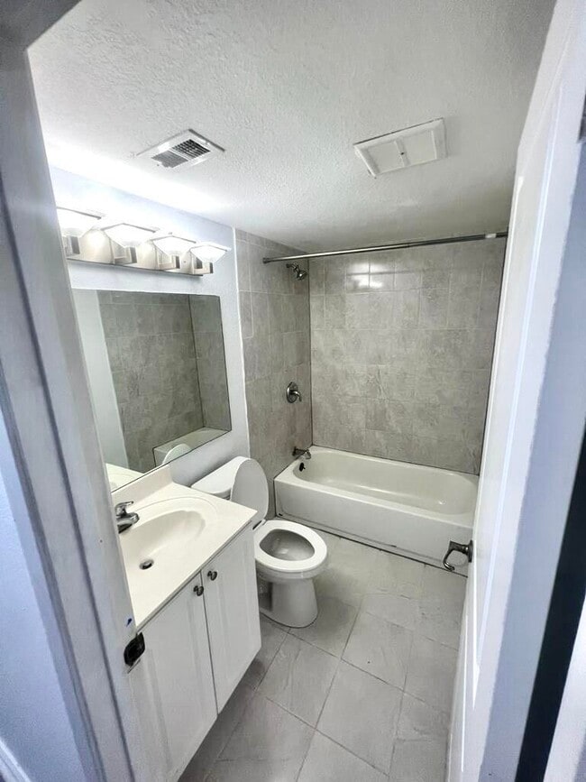 Building Photo - 8104 Severn Dr