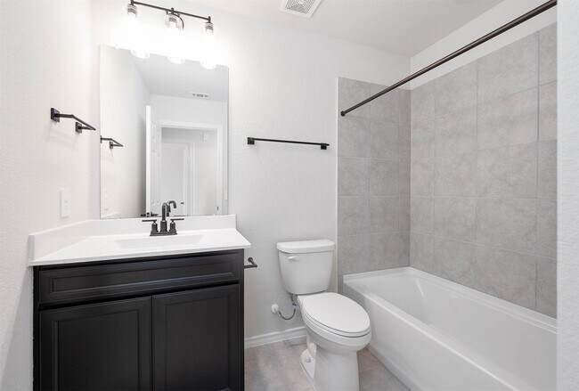 Building Photo - 3405 Knighton Hill Dr
