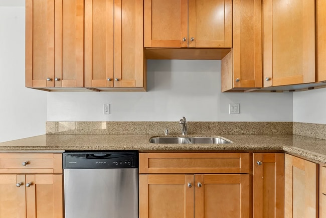 Building Photo - Beautiful clean/private building in one of...
