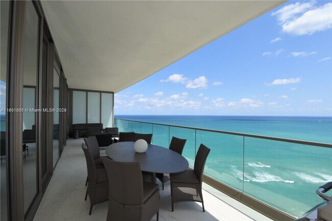 Building Photo - 18975 Collins Ave