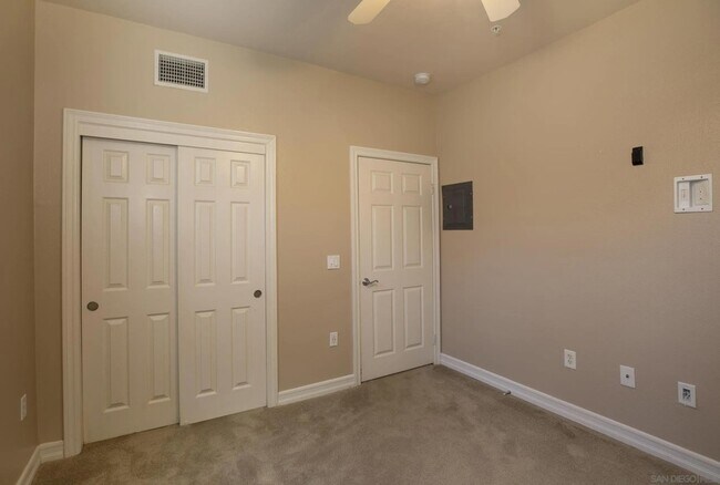 Building Photo - 1400 Broadway