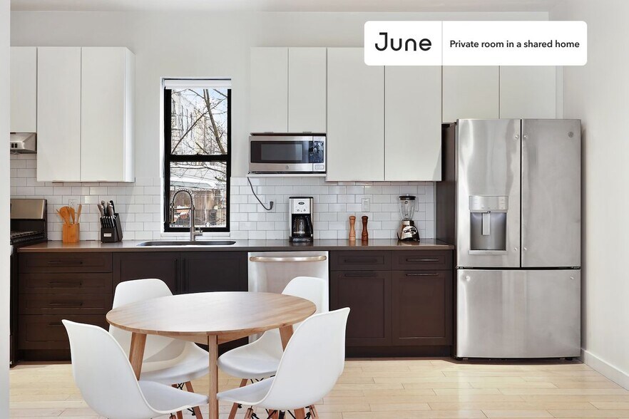 Building Photo - Room in Shared 6.0 bed/3 bath home