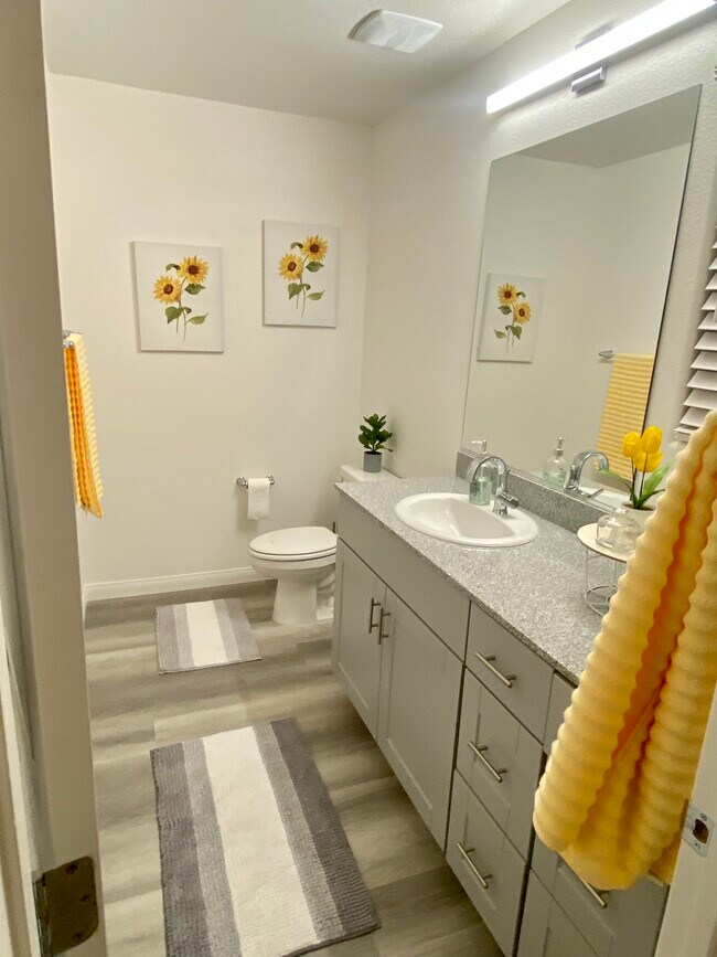 Building Photo - 2828 Mosaic Moon Ln