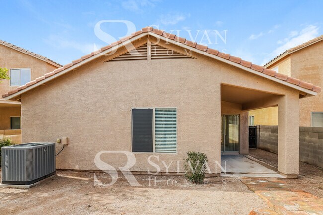 Building Photo - Welcome to this Stunning 3BR 2BA Home