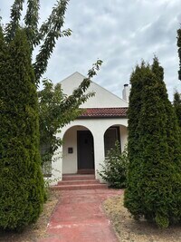 Building Photo - 626 Highland Ave