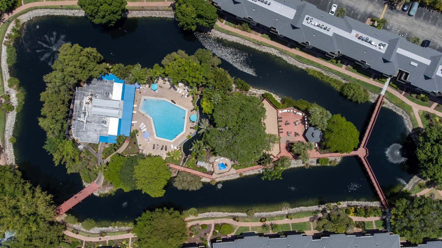 Building Photo - 600 Neapolitan Way