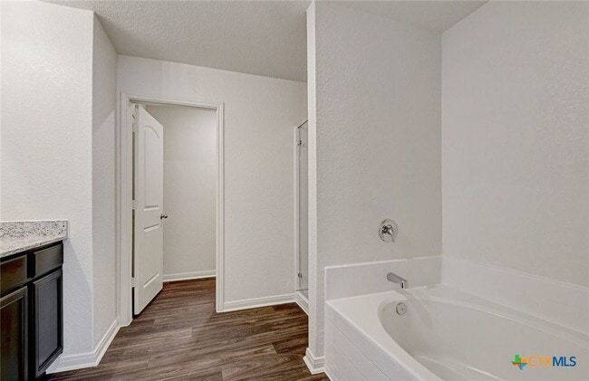 Building Photo - 4184 Duck Crk