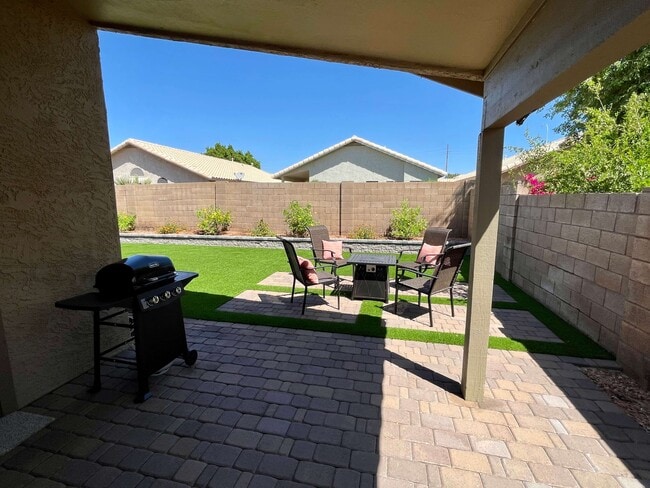 Patio with Grill - 1882 W Springfield Way