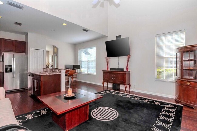 Building Photo - 8811 Casablanca Way