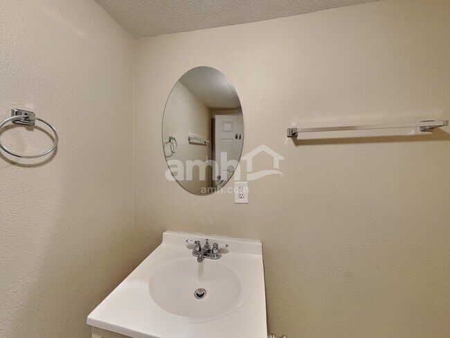 Building Photo - 4291 Threshing Dr