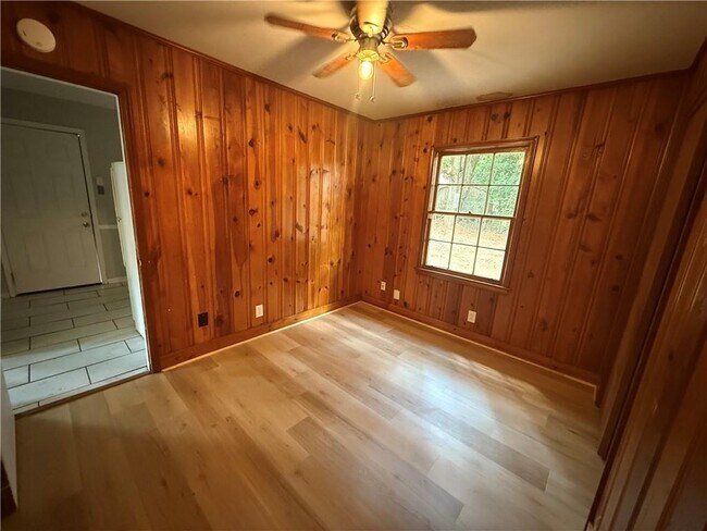 Building Photo - 508 Castile Dr
