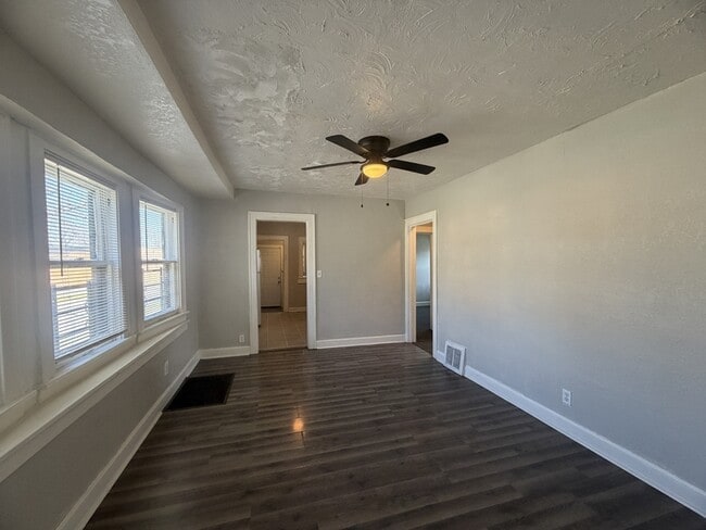 Building Photo - 5801 Wabash Ave