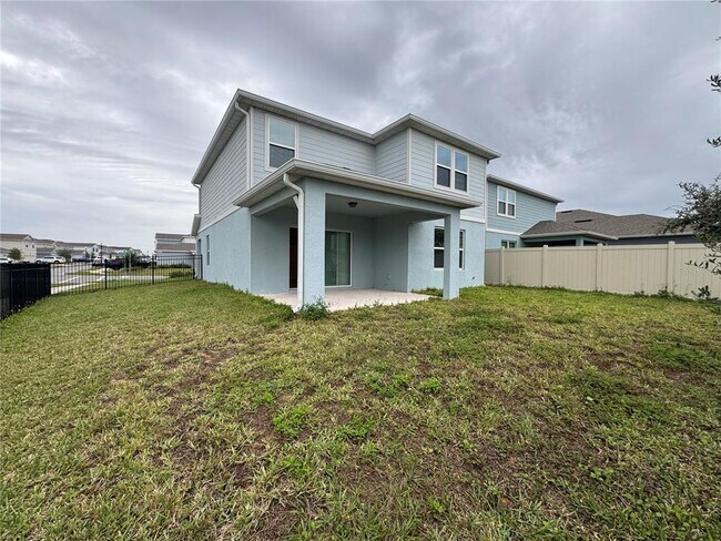 Building Photo - 2102 Charming Ave