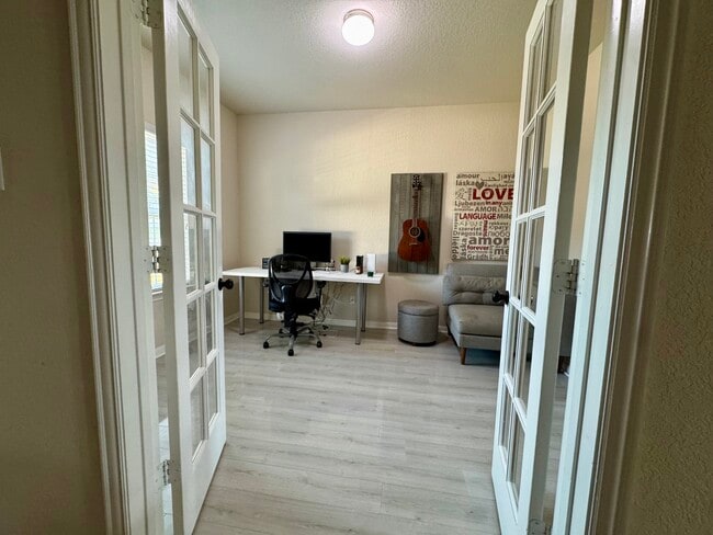 Building Photo - 247 Posey Pass